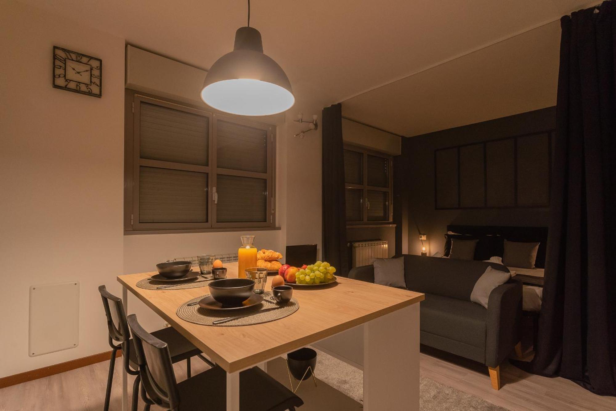 Black Loft Como By Rent All Como Eksteriør bilde