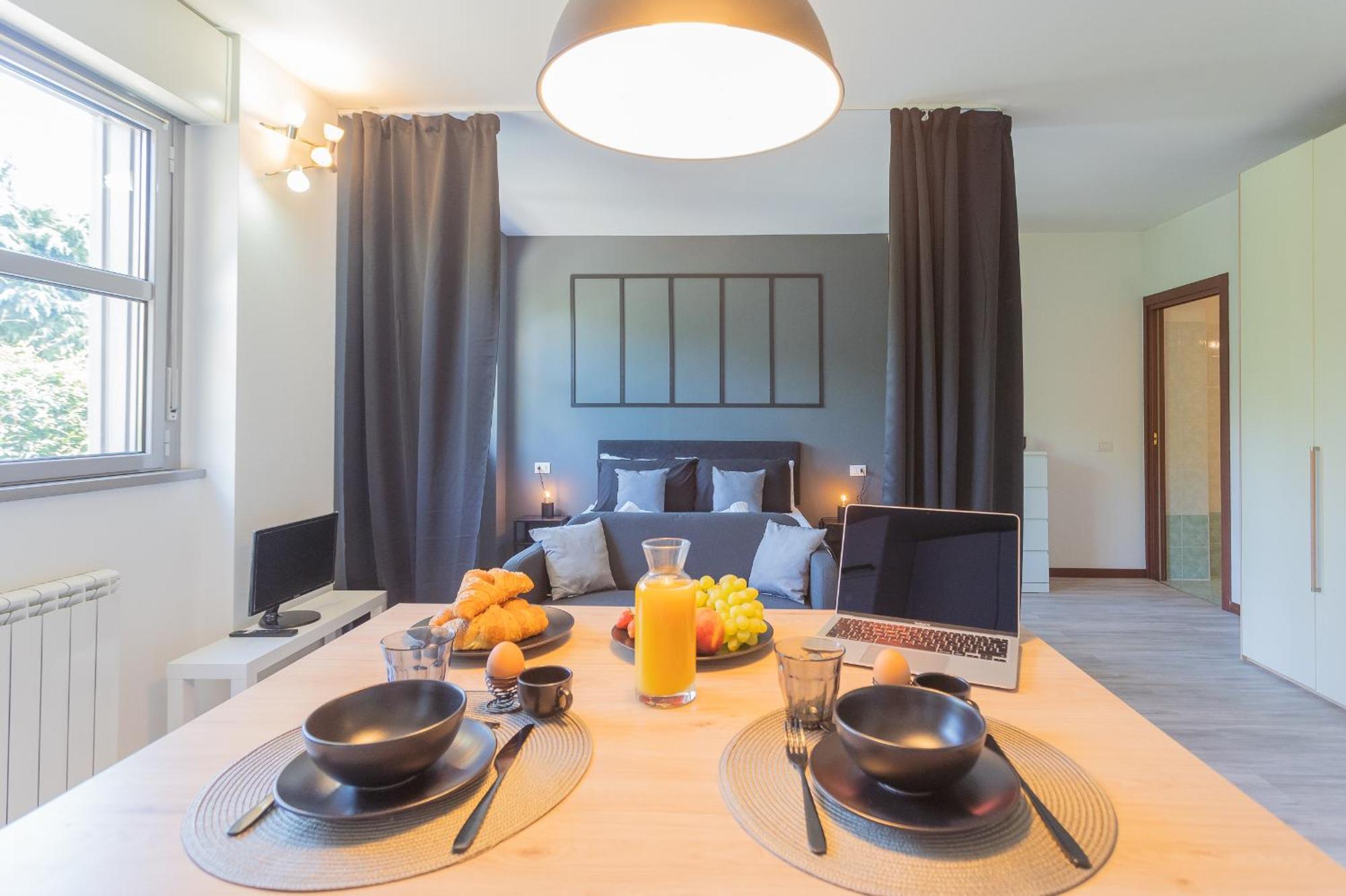 Black Loft Como By Rent All Como Eksteriør bilde