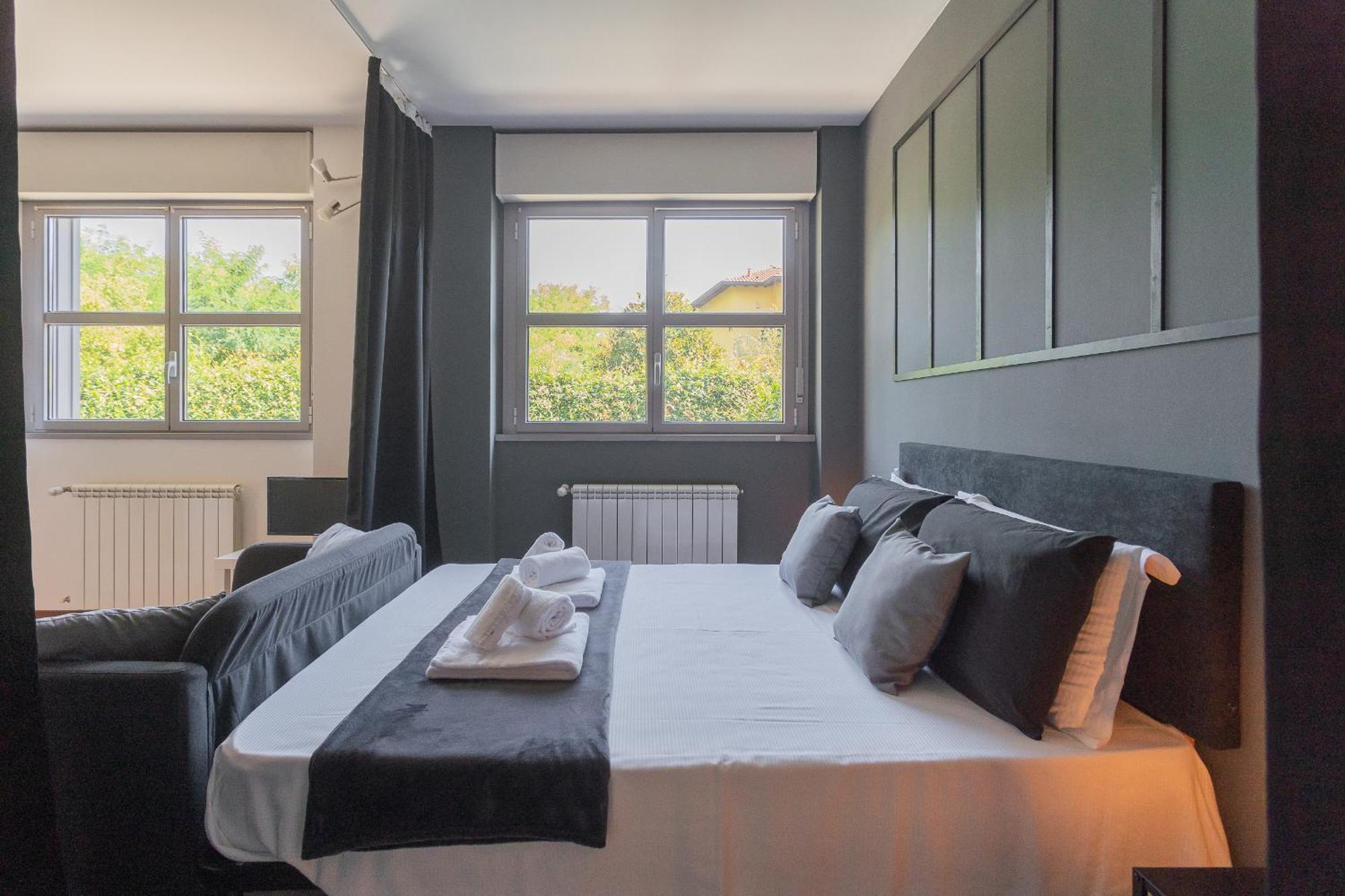 Black Loft Como By Rent All Como Eksteriør bilde